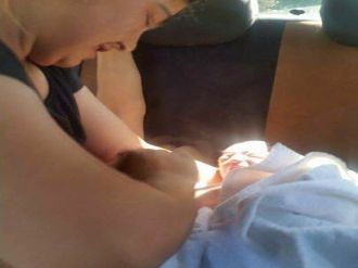 Darbe girişimi sırasında takside doğum yaptı