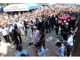 Şehidi sonsuzluğa binler uğurladı