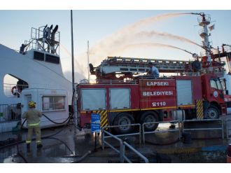 Feribotta yangında sönmemiş izmarit şüphesi