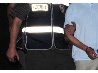 Diyarbakır’da 17 asker ile 5 hakim ve savcı tutuklandı