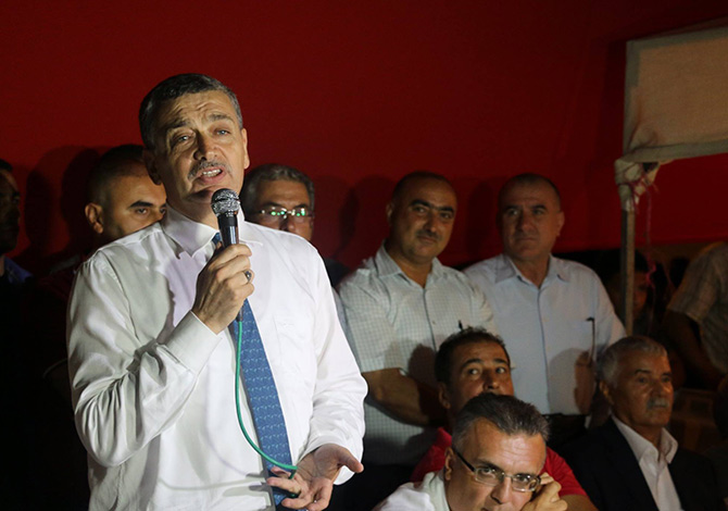 “Biz Darbelerden Çok Çekmiş Bir Toplum Olarak Akıllandık”