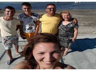 Birlikte son kez objektife gülümsemişler