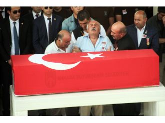 Şehit polisler son yolculuğuna uğurlandı