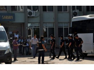 Aralarında doktor, iş adamı ve öğretmen de var