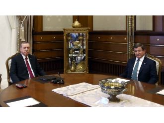 Erdoğan Davutoğlu’yla görüştü