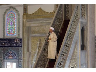 Cuma namazını Diyanet İşleri Başkanı kıldırdı