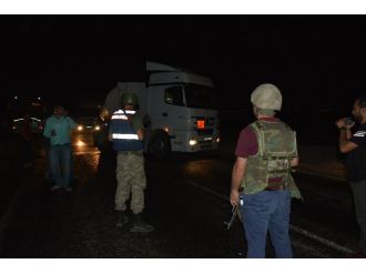 Teröristler karakol önüne 6 ton bomba yüklü kamyonet bıraktı