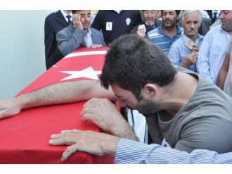 Şehit polis son yolculuğuna uğurlandı