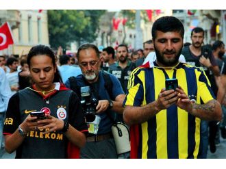 Hain girişime karşı tüm renkler birleşti