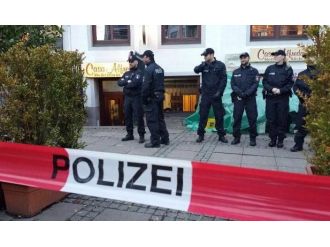 Almanya’da intihar saldırı: 12 yaralı