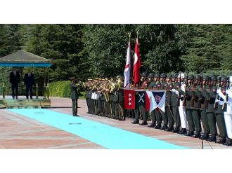 Başbakan KKTC’li mevkidaşını törenle karşıladı