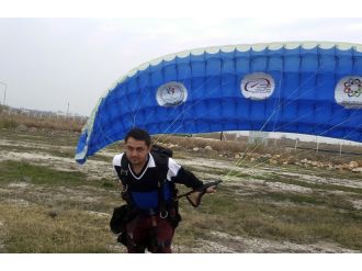 Gizemli paraşütçü ortaya çıktı