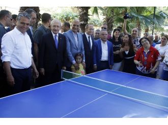 Kılıçdaroğlu özel çocukların maçını izledi