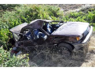 Otomobil uçuruma yuvarlandı: 9 yaralı