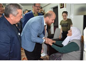 Bilal Erdoğan, 3 şehit veren aileyi ziyaret etti