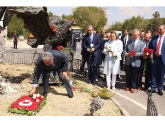 AK Parti heyeti Özel Harekat Başkanlığında