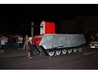 Darbe girişimine tanklı tepki