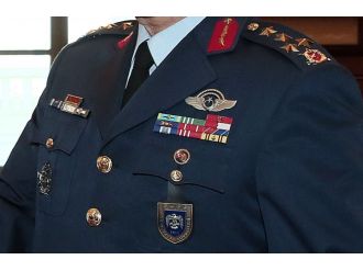 YAŞ toplantısı öncesi 2 istifa