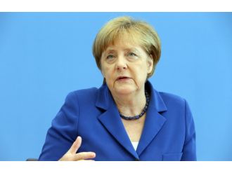 Merkel’den darbe girişimi açıklaması