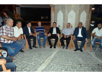 Demokrasi nöbetine komutanlar da destek verdi