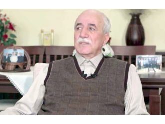 "Fethullah Gülen’in köpeğiyim" diyen profesör çark etti
