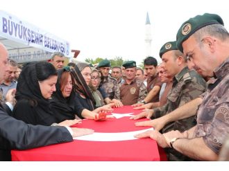 15 Temmuz şehitlerinin yakınlarına ve gazilere maaş