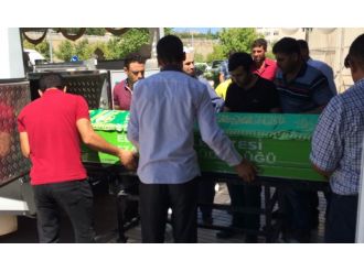 14 yaşındaki kız babasını öldürdü