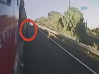 Kamyon şoförünün korkunç ölümü kameraya yansıdı
