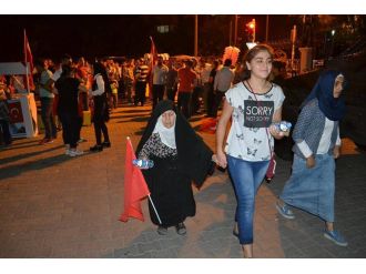 96 yaşında demokrasi nöbetinde