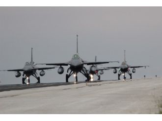 Darbe karşıtı askerler F-16’ların hedefleme sistemini bozmuş