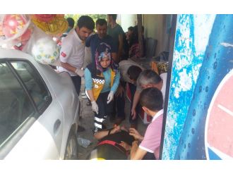 Otomobil kahvehane bahçesine daldı: 1 ölü 9 yaralı