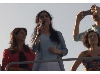 “Darbe kimden gelirse gelsin kötüdür"