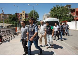 FETÖ’nün 10 iş adamı tutuklandı