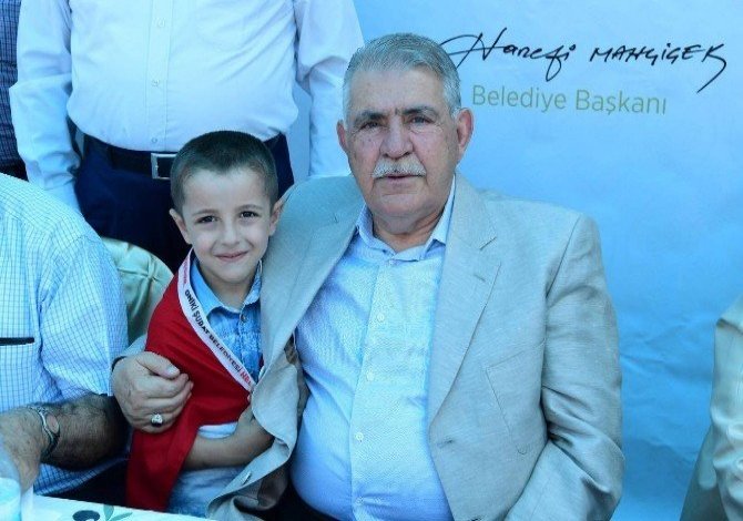 “Bu millet için ne yapsak az"