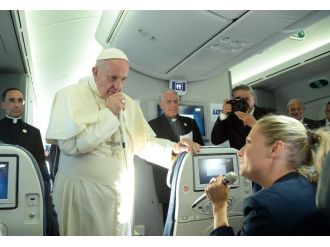 “İslamiyet’i şiddetle tanımlamak doğru değil”