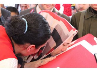 Konya şehidini uğurladı: Eşten ağlatan veda