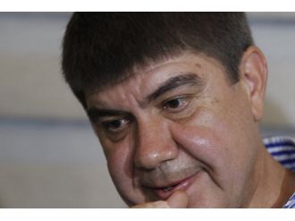 Darbe gecesini anlatırken gözleri doldu