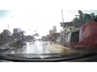 Fırtına ortalığı savaş alanına çevirdi