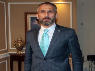 Darbe girişimi ikiz kardeşleri ayırdı