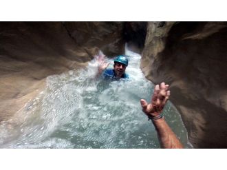 Bursalı dağcılar Harmankaya kanyonunu keşfetti