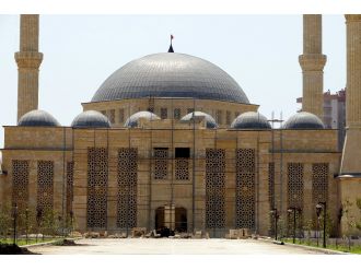 25 bin kişilik camide kadınlar için ’çok özel’ bölüm