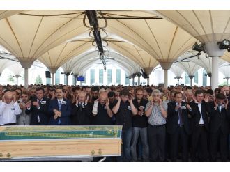 Kılıçdaroğlu eski başkanının cenaze töreninde