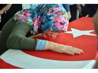 Uşak şehidini ebediyete uğurladı