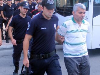 Tarsus kaymakamı ve 5 kişi tutuklandı