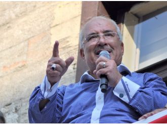 “Ben bugünlere alnımın akıyla geldim”