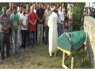 Çatışma kurbanı minik kız toprağa verildi