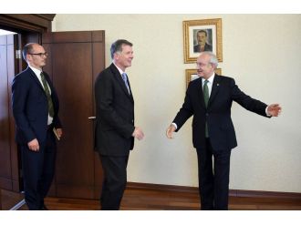 Kılıçdaroğlu, İngiltere Büyükelçisi Moore’u kabul etti