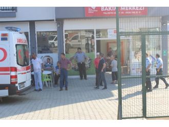 4. kattan atladı, görevlinin üstüne düştü