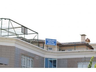 Antaltya imamı misafirlerini böyle ağırıyormuş