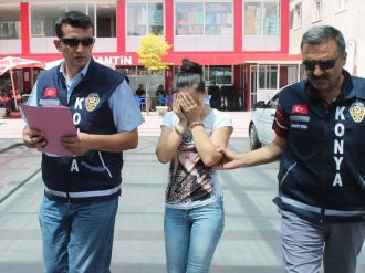 Kız arkadaşı eşarpla boğarak öldürmüş